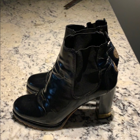 Boots - Picture 2 of 7